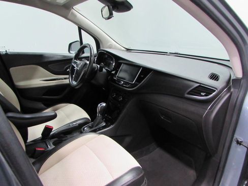 Used 2019 Buick Encore Sport Touring image 17