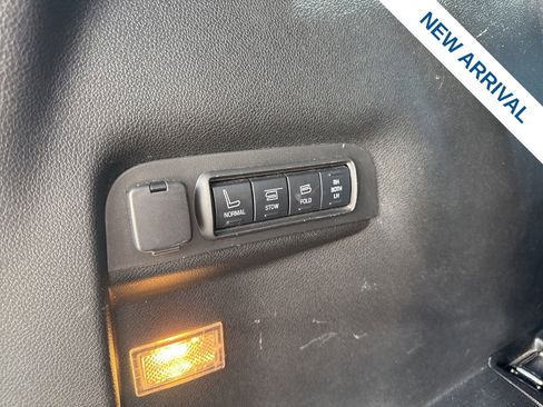 Used 2018 Ford Explorer Sport w/ Equipment Group 401A AWD/4WD image 16