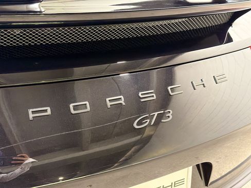 Certified 2018 Porsche 911 GT3 RWD image 12