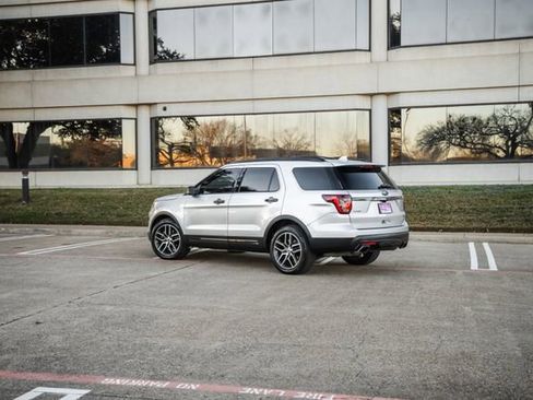 Used 2016 Ford Explorer Sport w/ Equipment Group 401A image 18