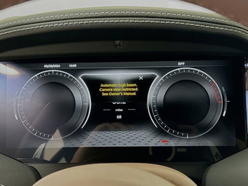 Used 2024 Aston Martin DB12 Coupe RWD image 12