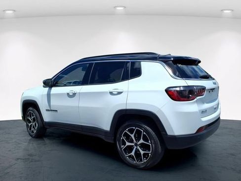 Used 2025 Jeep Compass Limited AWD/4WD image 20