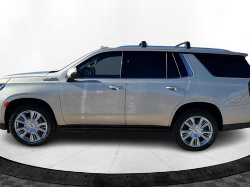 Used 2023 Chevrolet Tahoe High Country image 2