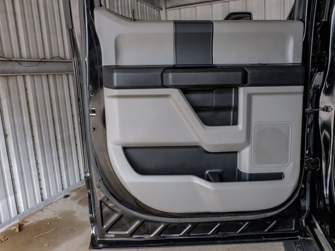 Used 2018 Ford F250 XL w/ STX Appearance Package AWD/4WD image 45