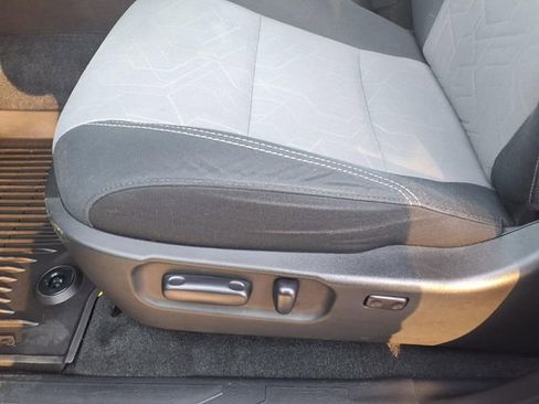 Used 2023 Toyota Tacoma TRD Sport w/ Technology Package image 13