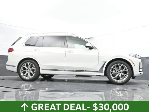 Used 2022 BMW X7 xDrive40i w/ Executive Package image 52