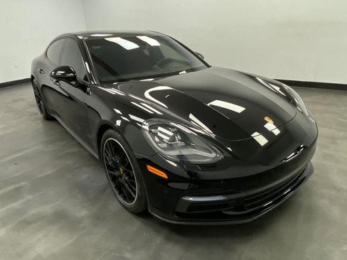Used 2017 Porsche Panamera 4 image 8