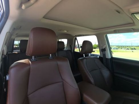 Used 2024 Toyota 4Runner Limited RWD image 32
