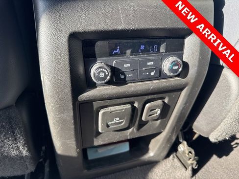 Used 2018 Chevrolet Traverse Premier w/ Driver Confidence II Package image 10