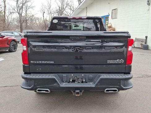 Used 2020 Chevrolet Silverado 1500 High Country w/ Technology Package image 6