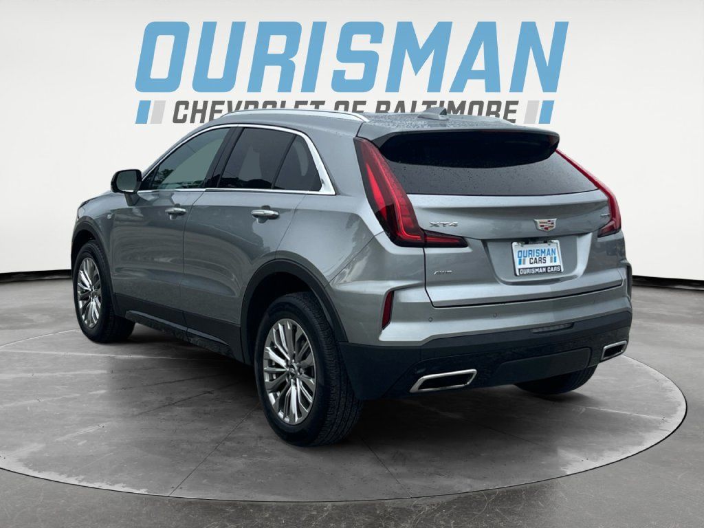 Used 2025 Cadillac XT4 Premium Luxury AWD/4WD image 4
