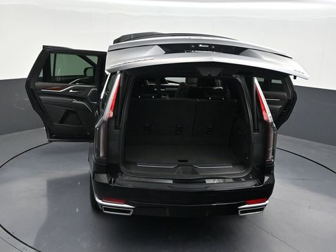Used 2023 Cadillac Escalade Premium Luxury RWD image 40
