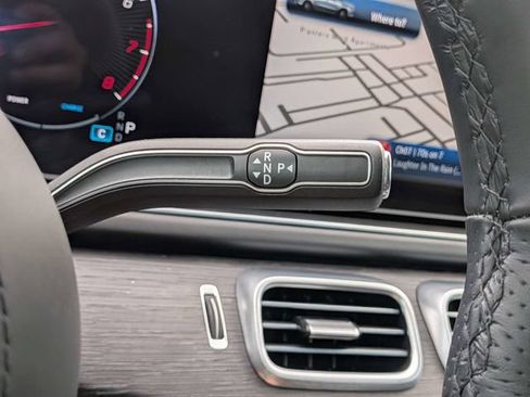 Used 2025 Mercedes-Benz GLS 450 4MATIC w/ Pinnacle Trim Package image 36