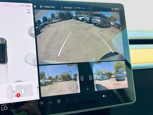 Used 2021 Tesla Model Y Performance image 33