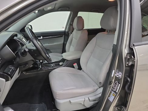 Used 2014 Kia Sorento LX FWD image 7