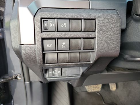 Certified 2025 Toyota Tacoma SR5 image 31