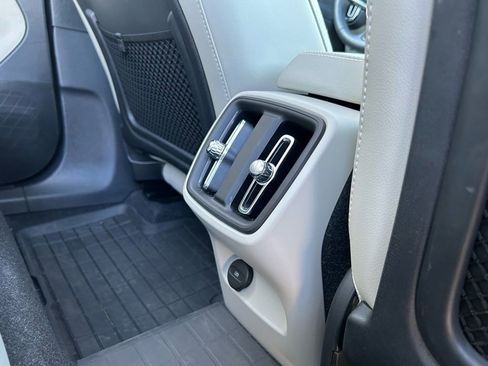 Used 2023 Volvo XC40 B5 Plus w/ Protection Package Premier image 38