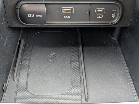 Used 2023 Kia Telluride S image 21