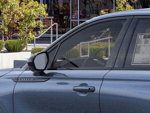 New 2025 Lincoln Corsair FWD w/ Equipment Group 101A image 19