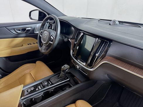 Used 2019 Volvo S60 T6 Inscription image 29