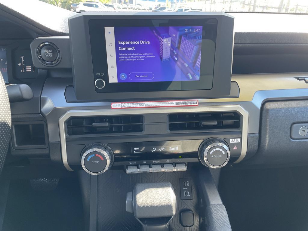 Certified 2025 Toyota Tacoma SR5 AWD/4WD image 18