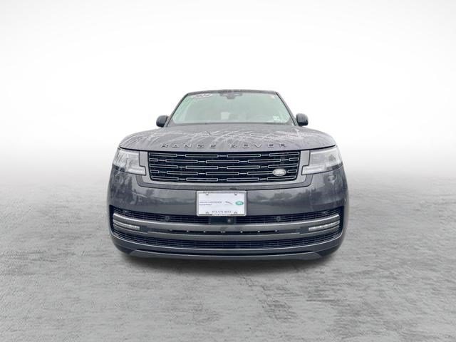 Used 2024 Land Rover Range Rover SE AWD/4WD image 2