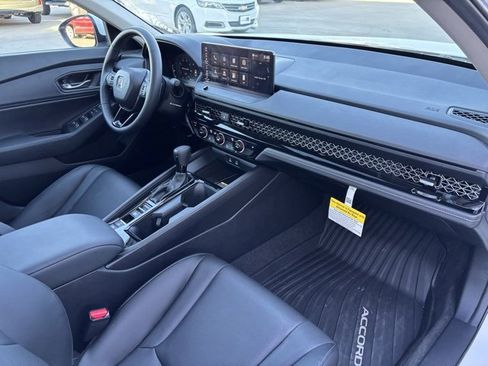 Certified 2025 Honda Accord EX-L image 25