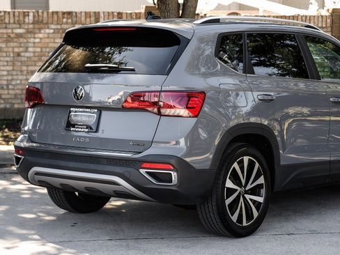 Used 2023 Volkswagen Taos SE image 17