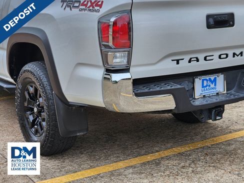 Used 2023 Toyota Tacoma TRD Off-Road image 15