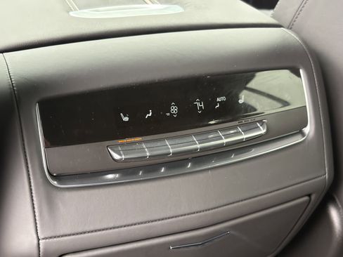 Used 2026 Cadillac Escalade ESV Platinum Luxury w/ LPO, Floor Liner Package AWD/4WD image 15