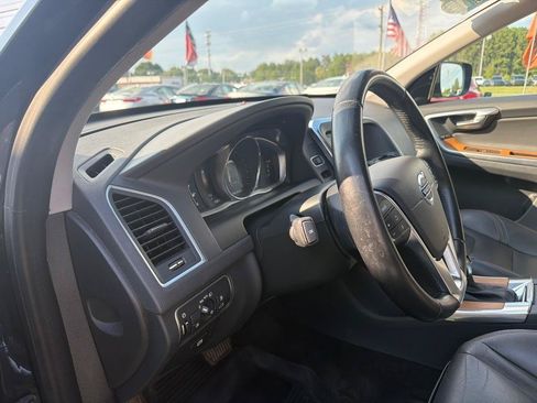 Used 2017 Volvo XC60 T5 Inscription w/ Preferred Option Package FWD image 15