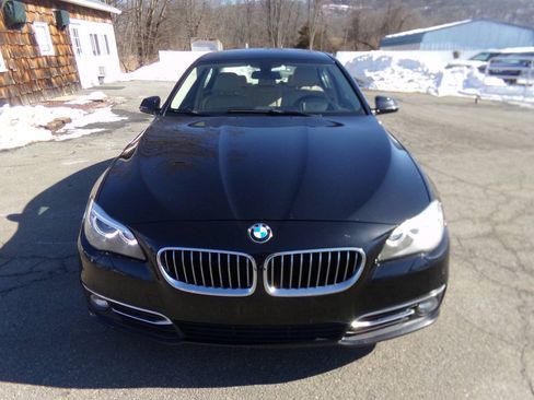Used 2015 BMW 528i xDrive Sedan AWD/4WD image 2