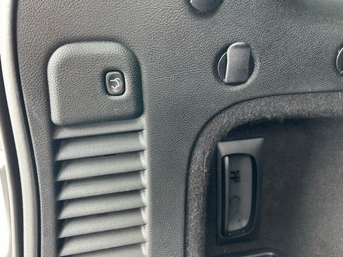 Used 2014 Jeep Grand Cherokee Limited image 18