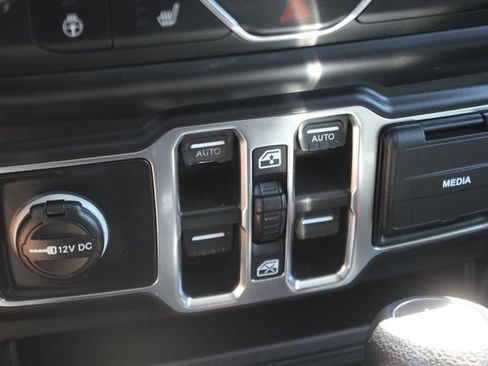 Used 2019 Jeep Wrangler Unlimited Sport S AWD/4WD image 8