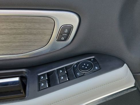 Used 2025 Ford Expedition Max Platinum AWD/4WD image 17