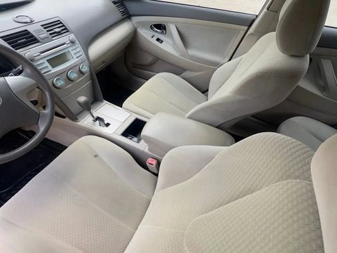 Used 2009 Toyota Camry LE FWD image 6