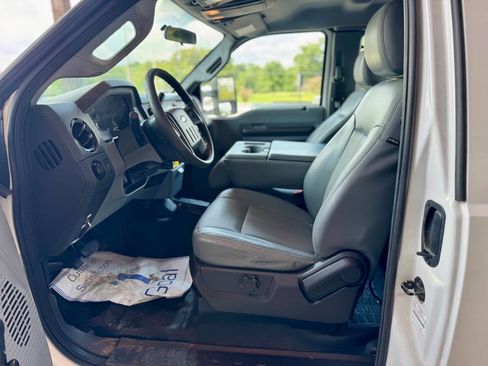 Used 2015 Ford F550 4x4 SuperCab Super Duty image 19