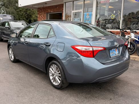 Used 2015 Toyota Corolla LE FWD image 2