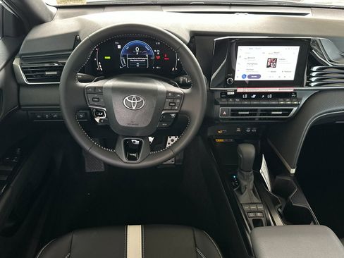 New 2026 Toyota Camry Hybrid image 13