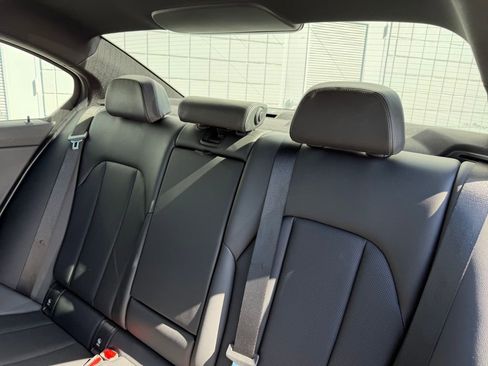 Used 2022 BMW 330i Sedan w/ Driving Assistance Package image 18