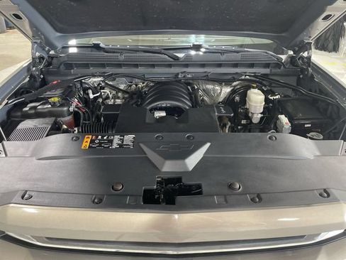 Used 2017 Chevrolet Silverado 1500 LTZ Z71 w/ LTZ Plus Package AWD/4WD image 24