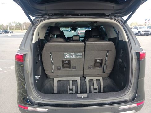 Used 2024 Kia Carnival SX image 29