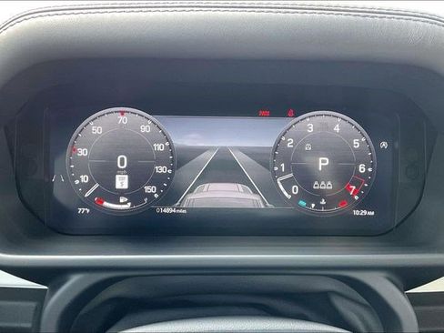 Used 2025 Land Rover Defender 110 X-Dynamic SE image 24