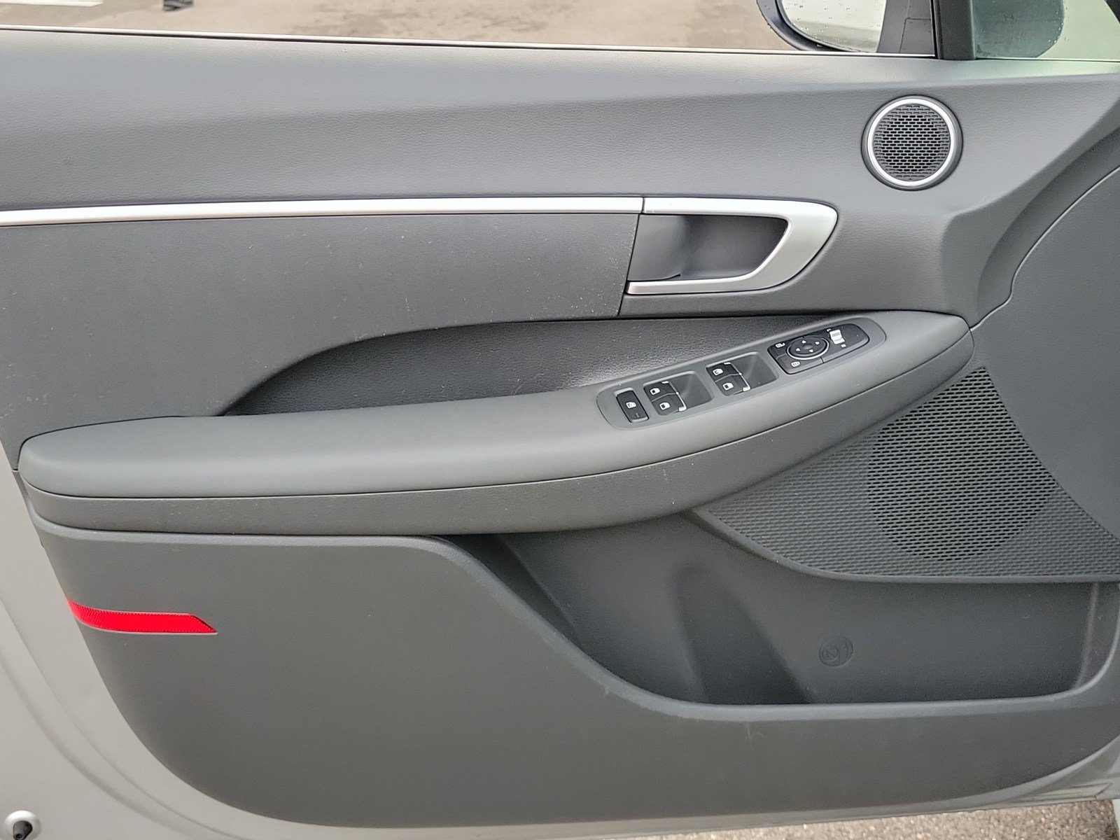 Used 2021 Hyundai Sonata SE w/ Cargo Package FWD image 13