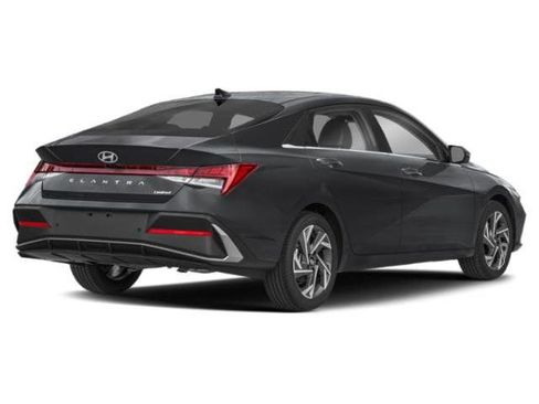 New 2026 Hyundai Elantra Limited image 3