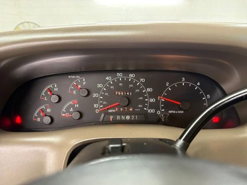 Used 2001 Ford F250 XLT image 21