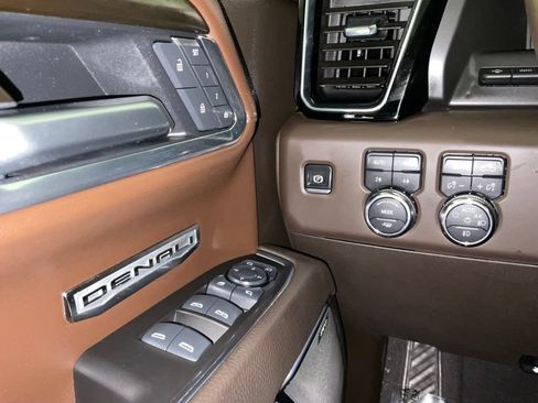 Used 2025 GMC Sierra 1500 Denali w/ Denali Reserve Package AWD/4WD image 20