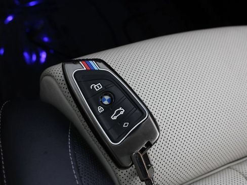 Used 2021 BMW X7 M50i AWD/4WD image 31