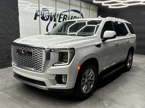 Used 2022 GMC Yukon Denali AWD/4WD image 2