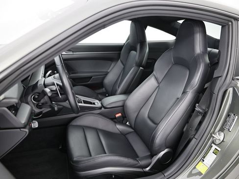 Certified 2022 Porsche 911 Carrera RWD image 5